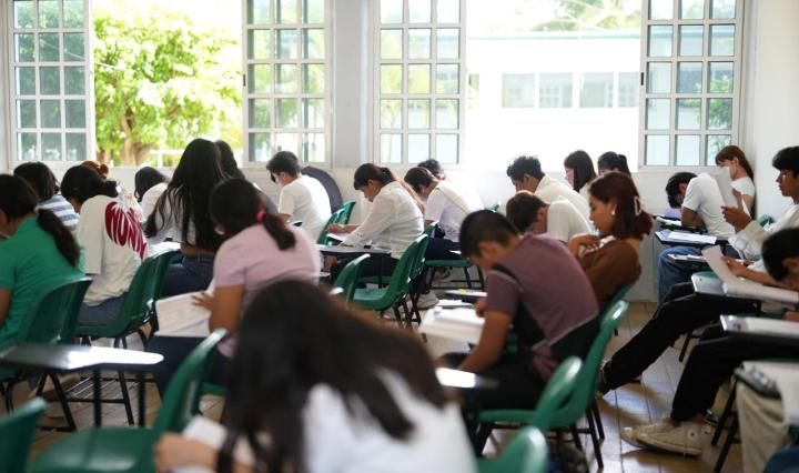 Imagen de https://cgc.qroo.gob.mx/aplican-el-examen-exani-i-a-los-aspirantes-que-desean-continuar-sus-estudios-de-preparatoria-en-escuelas-publicas/