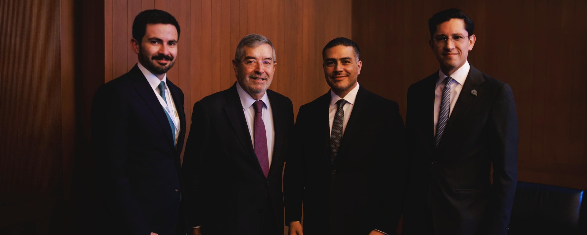 IMAGEN DE Roberto Velasco Álvarez﻿ 5 de enero ·